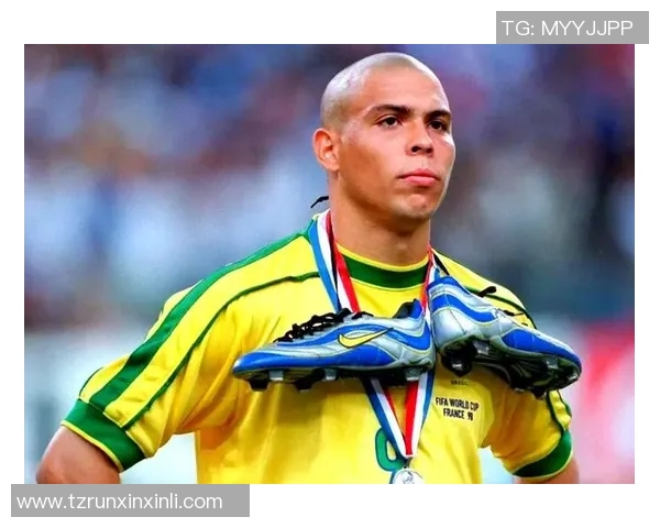 太阳神足球明星的辉煌历程与未来展望：从绿茵场到全球舞台的传奇之路